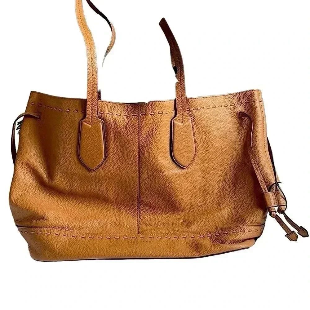 Like new Cole Haan bag. Very versatile.
